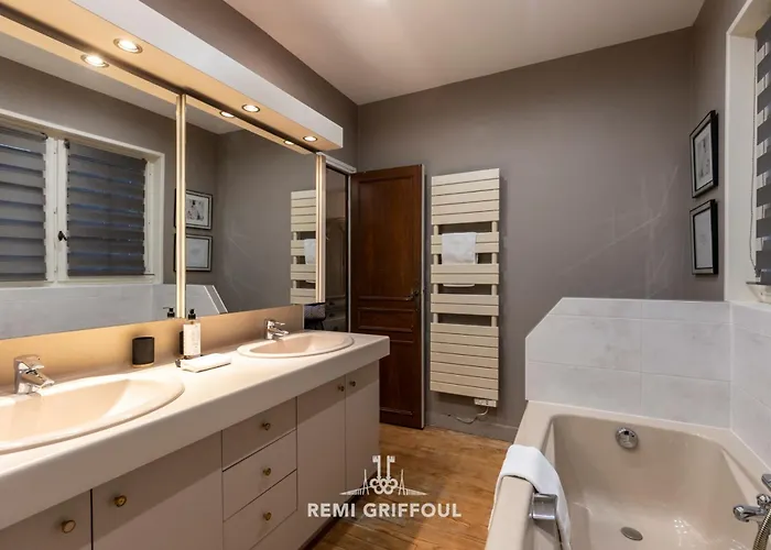 La Maison De La Corniche Enjoy An Authentic In Normandy - 8 Pax Villa